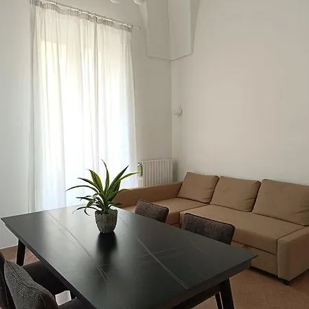Dimora Novecento بيت للعطل
